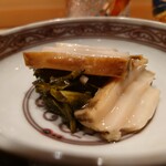 伯雲 - 蒸し鮑と春キャベツの肝和え