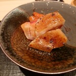 伯雲 - 赤貝と平貝の炙り