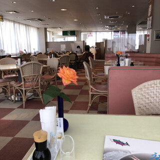 シーフードレストラン うおっせ_2