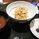 天や - 味噌汁と漬物も