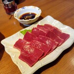 美勝 - シンゾウ刺身　682円