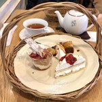 Afternoon Tea TEAROOM - 