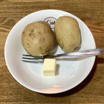 欧風カレー ボンディ - チキンカレー ¥1,500 に付くジャガイモ