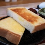 万葉 - アーモンドトースト＆バタートースト