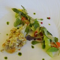 オーベルジュ・ドゥ・オオイシ - シェフおまかせ本日のディナー:前菜③（讃岐でんぶくのソテー マスタードとオニオンソース サラダ添え）