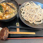 武蔵野うどん 一彩本店 - 肉入りきのこざんまい汁（並盛り)