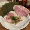 Torippu Bettei - 特製豚骨チキン白湯醤油¥1130