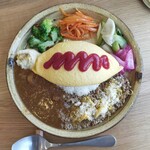 ホメシ食堂 - あいがけカレー＋ふわとろオムレツ