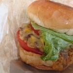 Tumbleweed burgers cafe 本店 - チーズバーガートマト増し