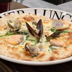 トリワイン ＰＩＫＯＳＨＨＨＵ - シーフードピザ