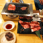 Taishuu Horumon Yakiniku Kemuri - 