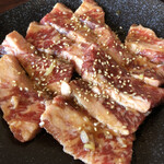 牛角 - 牛角上カルビ（脂身多し！2回目は肉質が落ちる焼肉屋あるある）