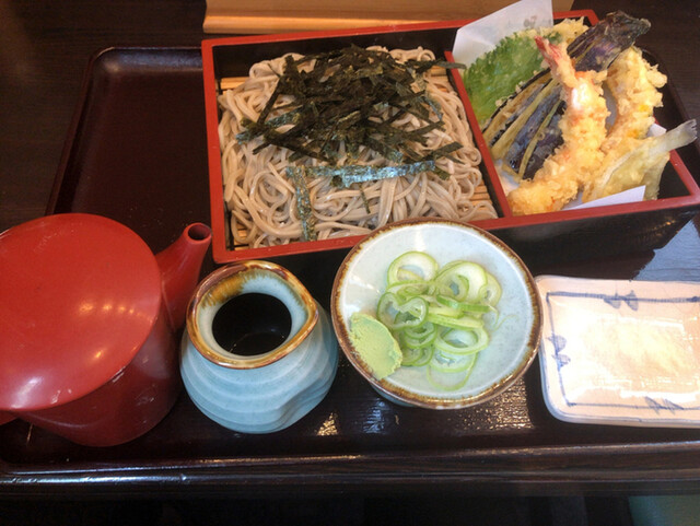 一富士 - 桔梗（そば）の写真