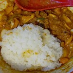晴耕雨読 - カレー担々まぜそば ミニライス投入