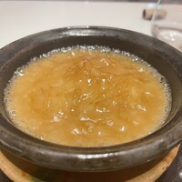 TOMONO - フカヒレも出てきます