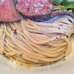 つけ麺 五ノ神製作所 - 久々の冷たい麺。並びが綺麗！このロースト鹿肉だったら熱盛りにすれば良かった