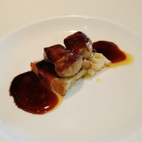 鉄板DINING集 栄店 - フォアグラのソテー、ニ色のコントラスト