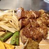 鉄板焼 赤坂 - ミディアムレアのサーロインステーキ
