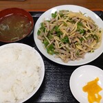 朱華飯店 - 青椒肉絲定食