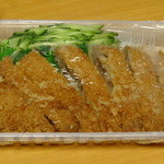 辻肉店 - スペシャル豚カツに揚げてもらう（６００円）