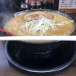 きむら屋 - 味噌ラーメン（中）、900円。