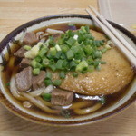 うどん屋 かず - 肉うどん　丸天入