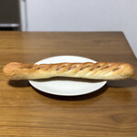 Gotemba Bekari Biketto - ・豚トロウインナーのフランスパン 330円/税抜