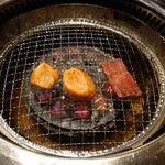 Gyuushige - 屋いています(22-04)