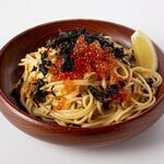 Spaghetti with sea urchin and marinated salmon roe