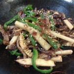 ビストロ茶葉蘭 - 特製牛肉のチンジャオロースー