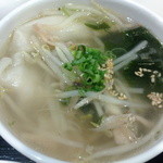 ビストロ茶葉蘭 - 餃子スープ