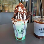 アトライ カフェ&バー - チョコミント