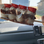 餅・菓子・赤飯 なかお - 横から。このボリューム‼️持ってると重たい(笑)