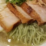 しおグリーン麺（肉増し）