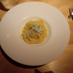 ヴァカンツァ - シラスのペペロンチーノ。