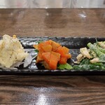 トリワイン ＰＩＫＯＳＨＨＨＵ - 前菜３種盛り