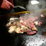 ホルモン料理専門處 利根屋 - 