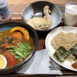 カレー食堂 心 - チキン、別盛で。