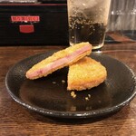 鉄板やきそば・酒場しぶやき - ハム厚このくらい