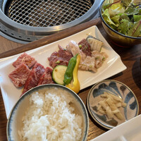 焼肉 The INNOCENT CARVERY 新丸ビル店 - 