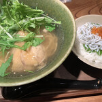 赤坂 レッドシックス - 