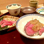 多仁本 - 鮪ご飯に〆のローストビーフ丼　見た目通り旨い