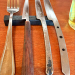 ペルトナーレ - ナイフやフォークはみんな違います