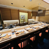 日本橋 蕎ノ字 - ◎カウンター席は人気でプラチナチケット化している。