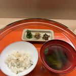 赤坂 菊乃井 - 昼懐石１３３１０円。筍御飯、若竹椀。清汁は、鱧の季節にしか提供されていませんでしたが、今回、留椀として登場です。しみじみと、日本人に生まれて良かったと感じます（╹◡╹）（╹◡╹）