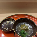 赤坂 菊乃井 - 昼懐石１３３１０円。甘鯛桜蒸し。昨年はとても良かったみたいですが、甘鯛の量？生姜の効かせ？桜風味？一味足りない気がします。。私の舌かも。。。当店の品ですから美味しかったですよ(^｡^)