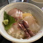 魚飯 - 海鮮丼