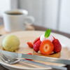 Pamse - 料理写真:いちごと桜クリームのタルト 　ピスタチオアイスのせ