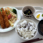 展望レストランサンライズ - 小鉢やサラダでバランス良く