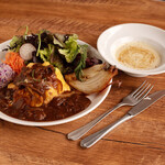 Omehayashi rice plate with hashed beef sauce